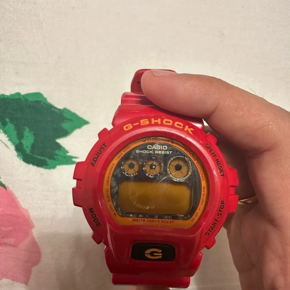 G Shock red and orange DW-6900CB